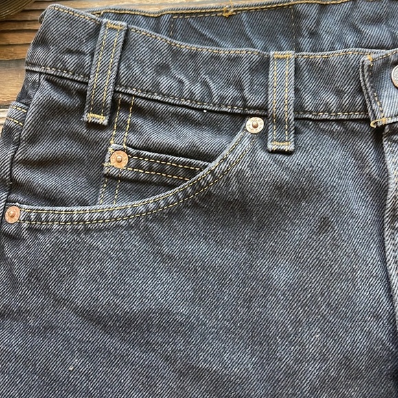 Levi’s Black Denim Mini Skirt with Frayed Hem - Picture 4 of 4
